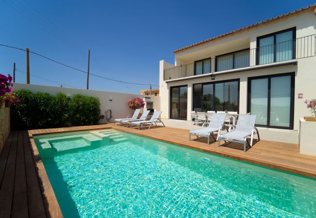 casa vacacional con piscina en Santanyi, Mallorca