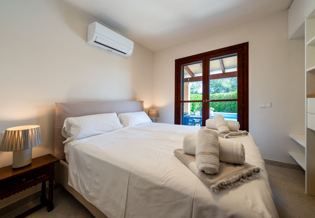 Chalet en Santanyi - Villa Esquina en Son Mojer-Cala Santanyí, cerca de la playa, con piscina y wifi