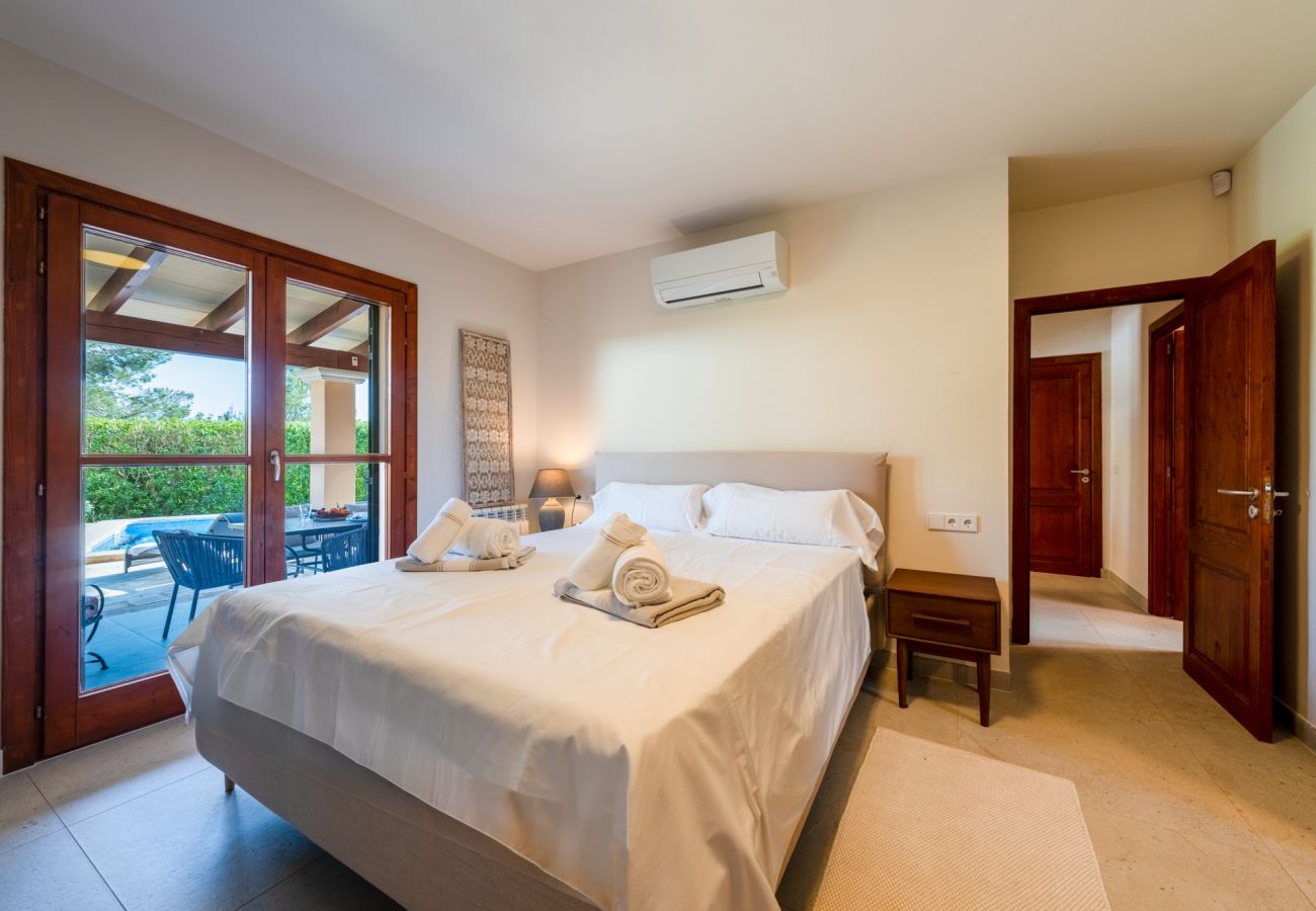 Chalet en Santanyi - Villa Esquina en Son Mojer-Cala Santanyí, cerca de la playa, con piscina y wifi