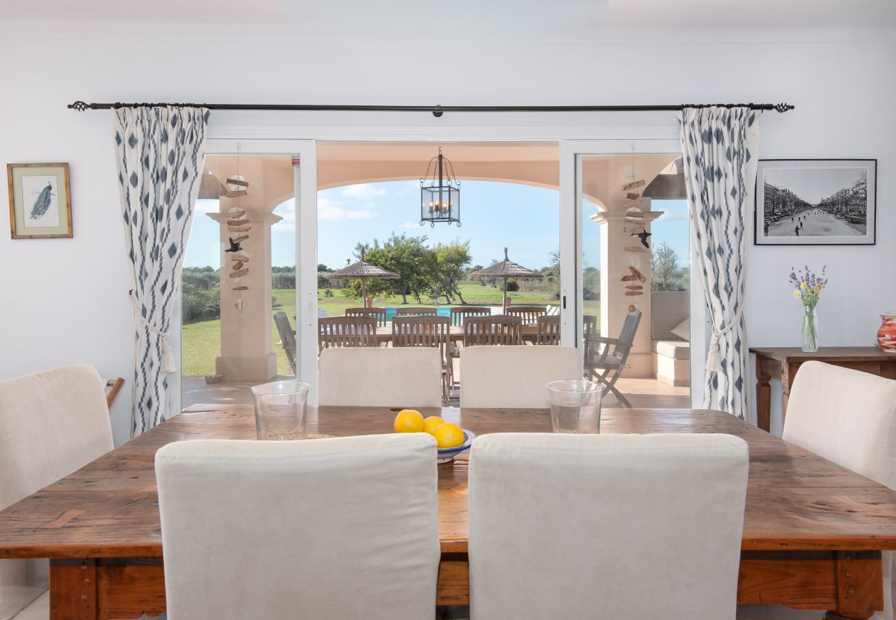 Finca en Es Llombards - Oasis de Luz en Es Llombards: Piscina, A/C y Horno Pizza (10p)