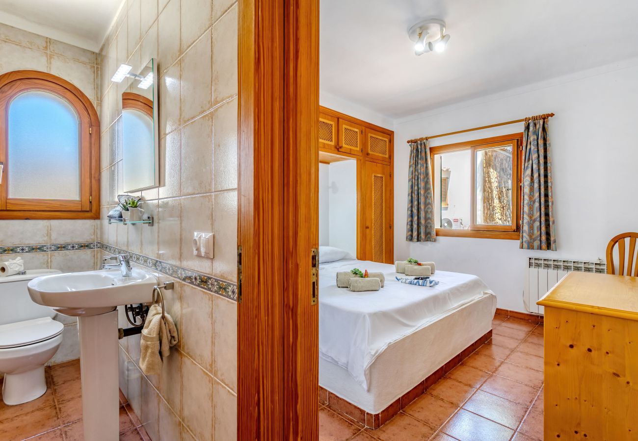Apartment in Cala Santanyi - La Ardilla by dracmallorca