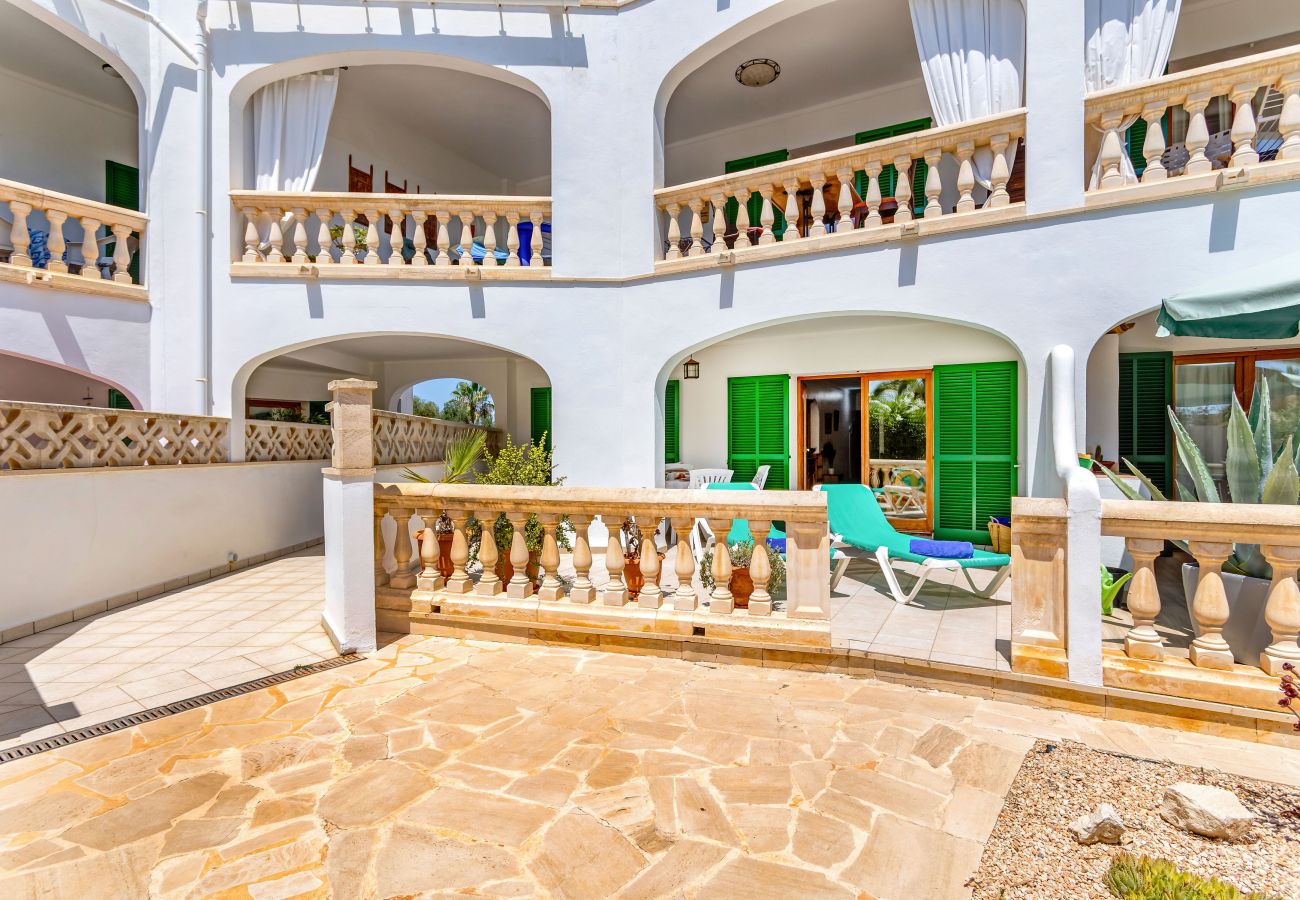 Apartment in Cala Santanyi - La Ardilla by dracmallorca